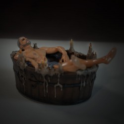 Figurine The Witcher Geralt dans le Bain