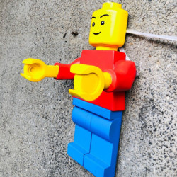 Porte papier Toilette en forme de Bohomme Lego